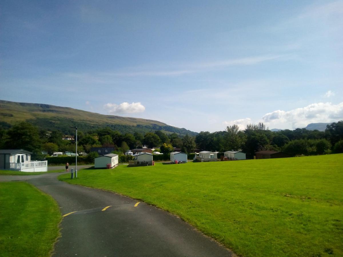 Campsie Glen Holiday Park Fintry Exterior foto